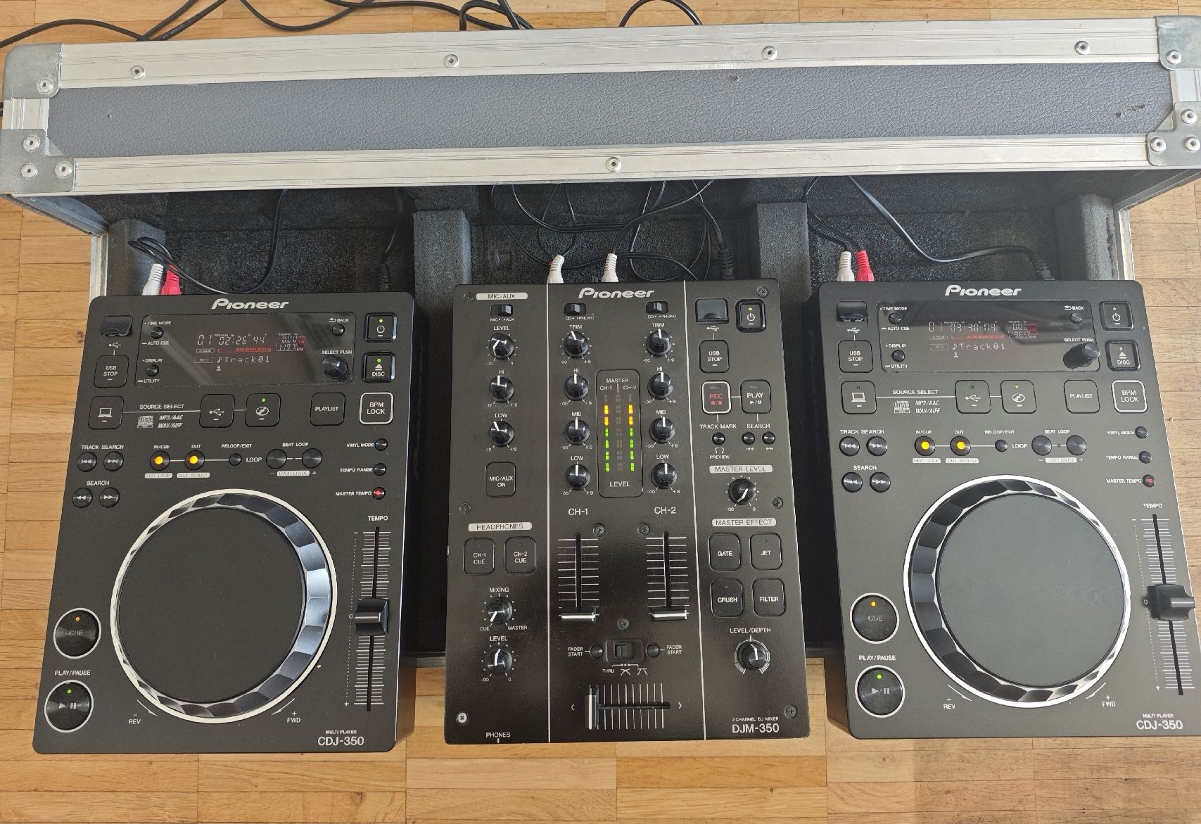 Pioneer Console di mixaggio: Pioneer DJ Set 350 inkl. Case – Usato da Niederhasli venduto da Nadch22 2