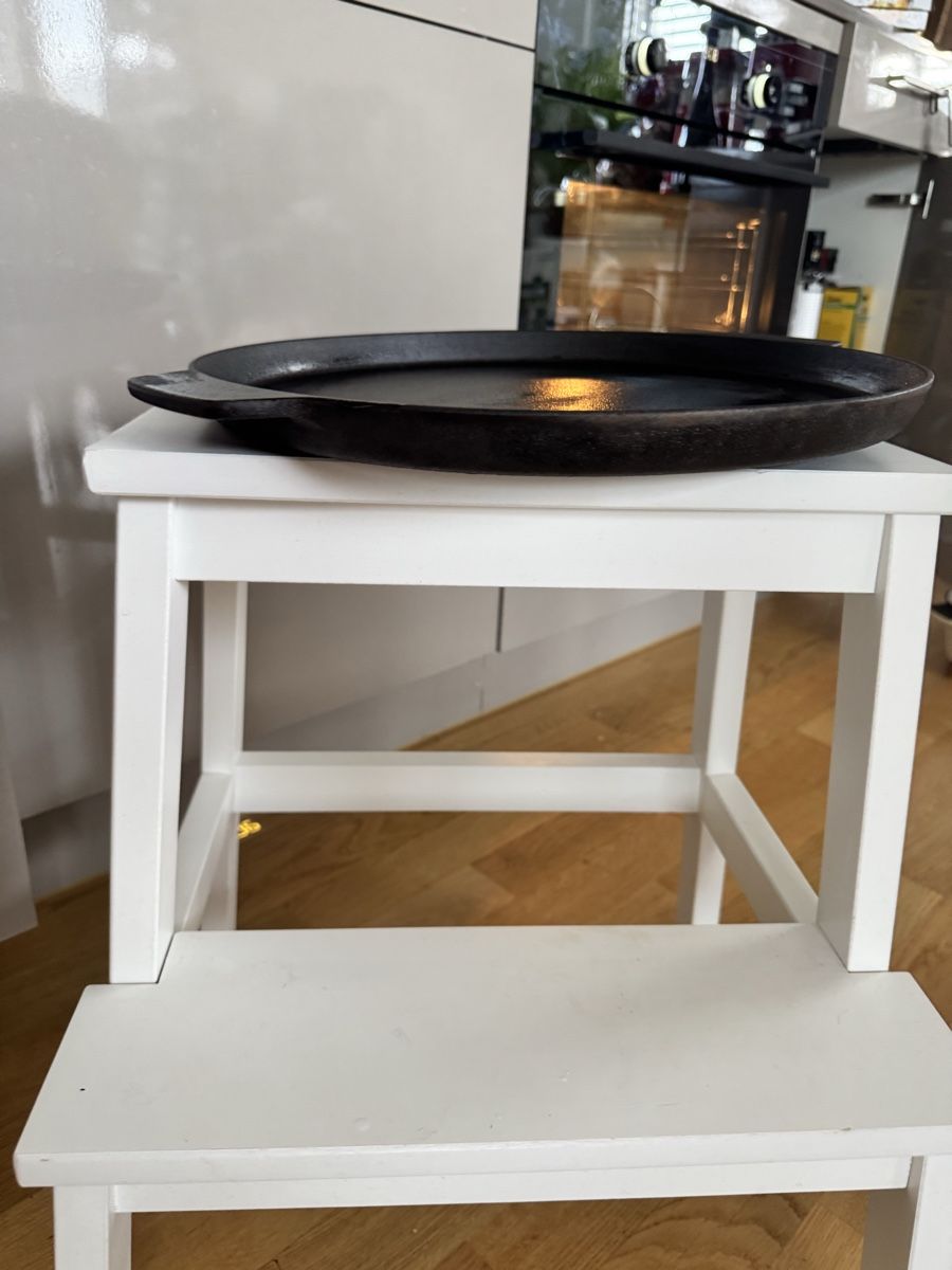Teglie da forno: Gusseisen Pizzablech – Usato da Niederwangen BE venduto da Luxury.Second.Life 1