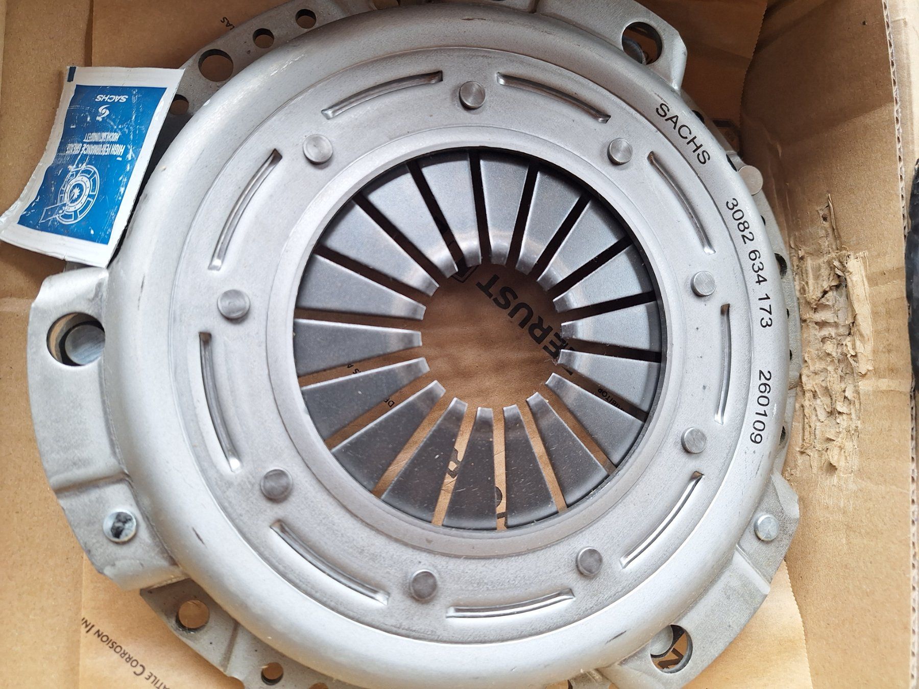 Volvo Toutes les pièces auto: Kupplung von altem Volvo – Neuf (Voir description) à Oberterzen par Seam 1