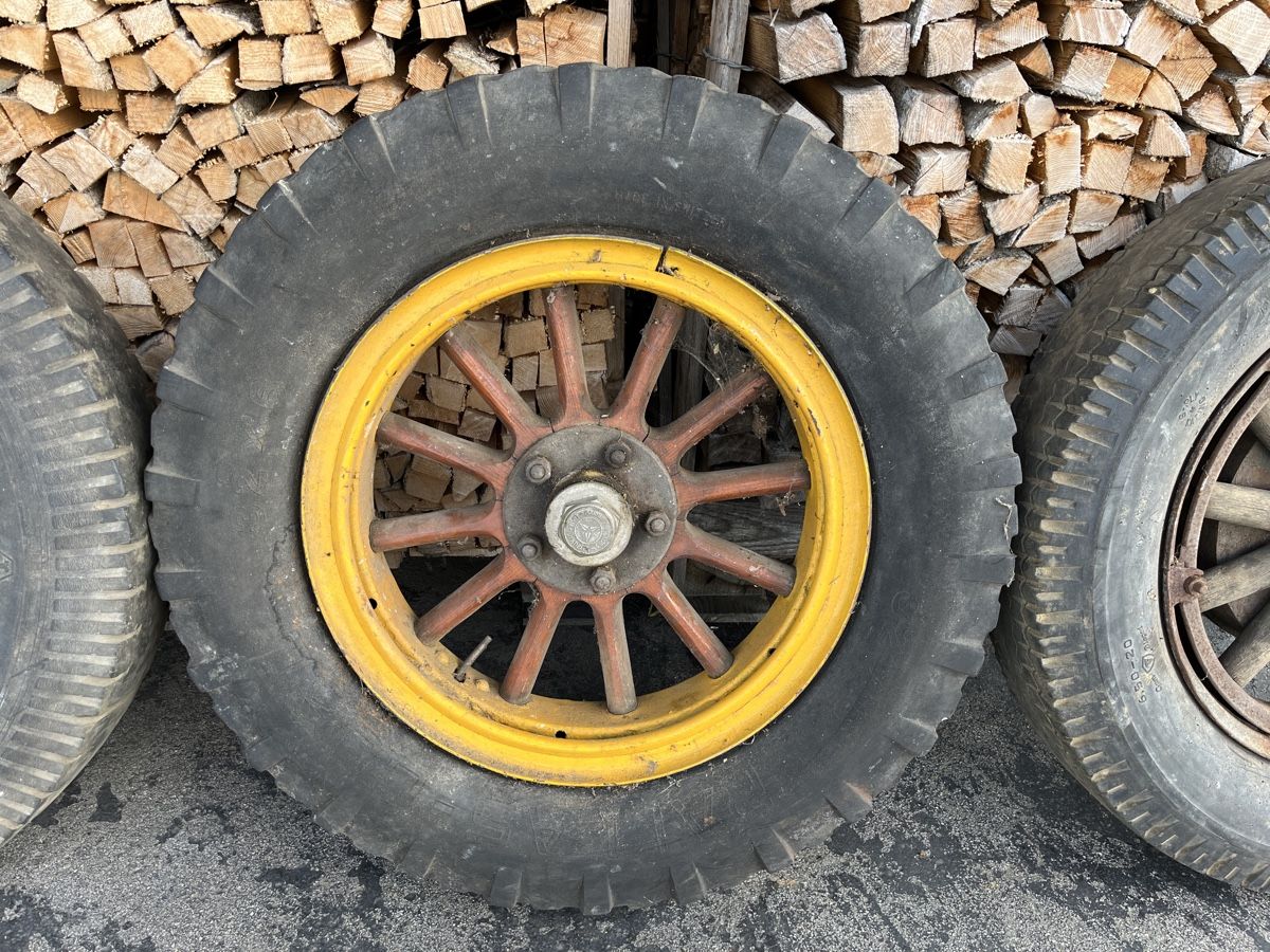 Mercedes-Benz Autocarri: Mercedes Oldtimer Holzspeichenräder gebraucht – Usato da Steinebrunn venduto da moni-ka 2