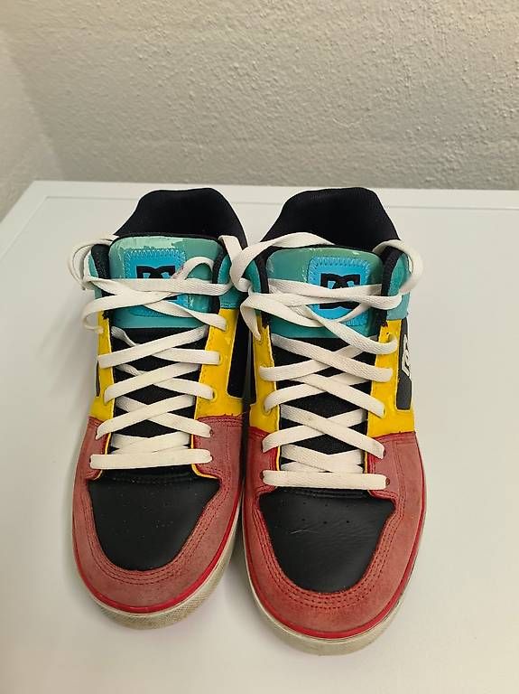 DC shoes Scarpe da uomo: Coole oldschool halbhohe DC Skateschuhe Gr.44 – Usato da Steinhausen venduto da surfero 1