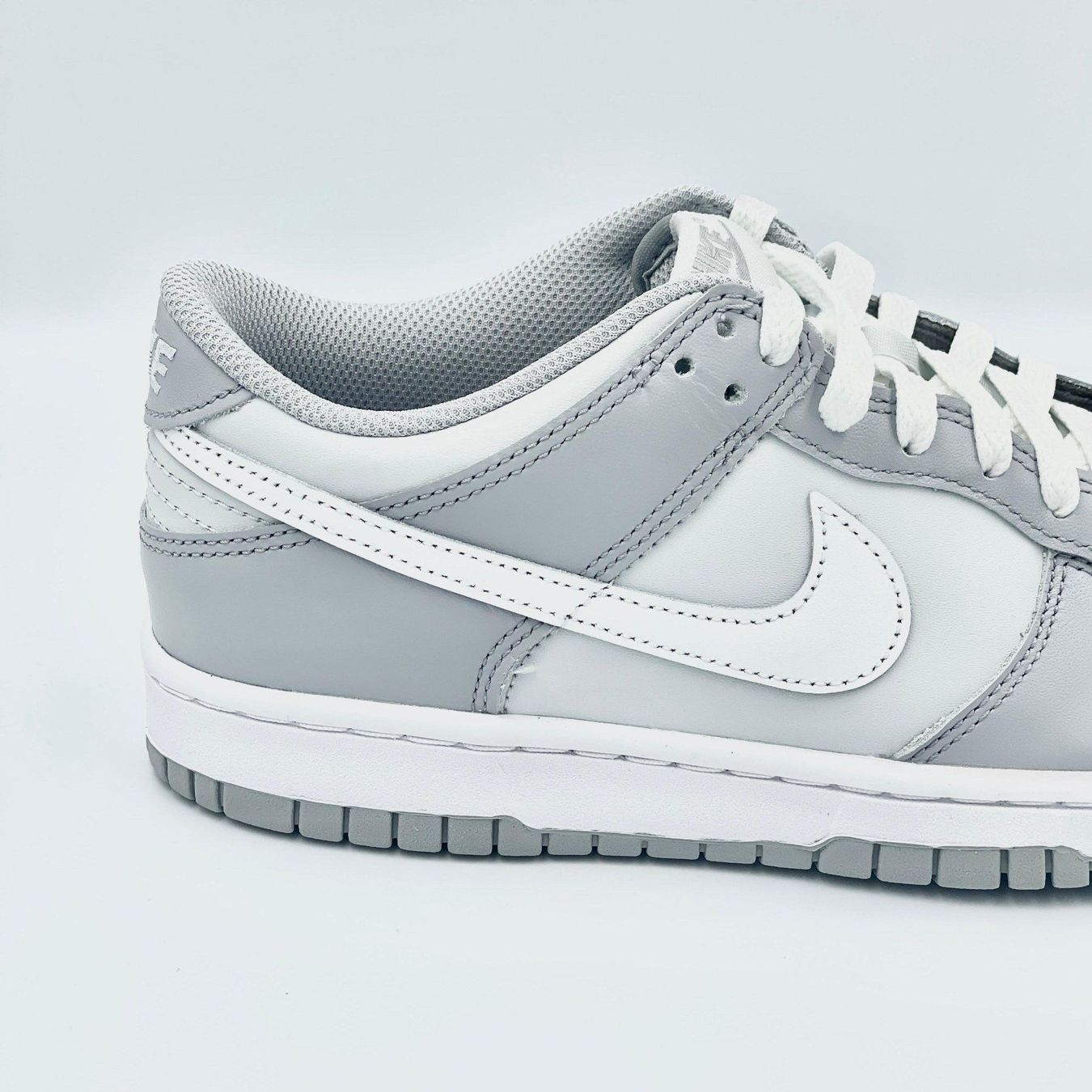 Nike Scarpe da donna: Nike Dunk Low Two-Toned Grey EU 38.5 – Nuovo e nell'imballaggio originale da Erlinsbach venduto da sasneakers 3