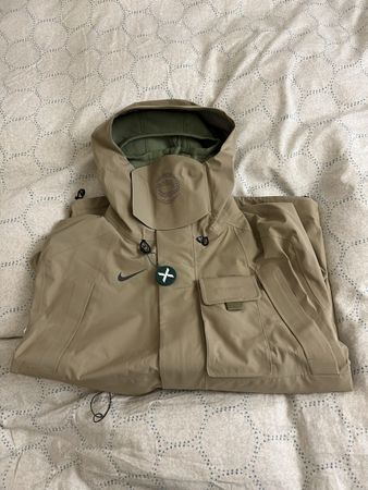 Travis Scott Khaki Goretex Jacke