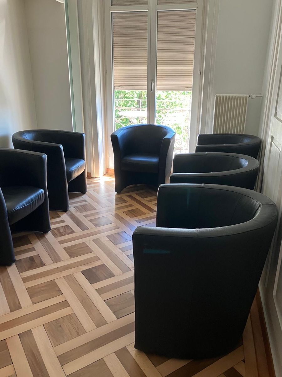 Sessel: 6 Ledersessel – Gebraucht aus Opfikon von funky-monkey 4