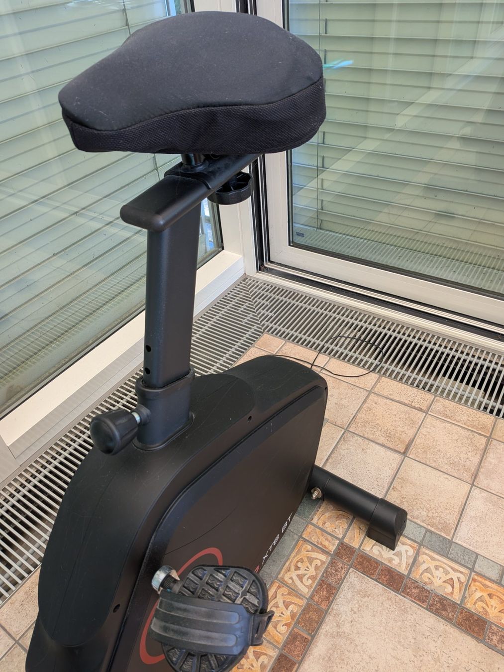 Vélos d'appartement: Heimtrainer Hammer Cardio XT5 BT gebraucht – D'occasion à Turbenthal par ulv_8wxr 3