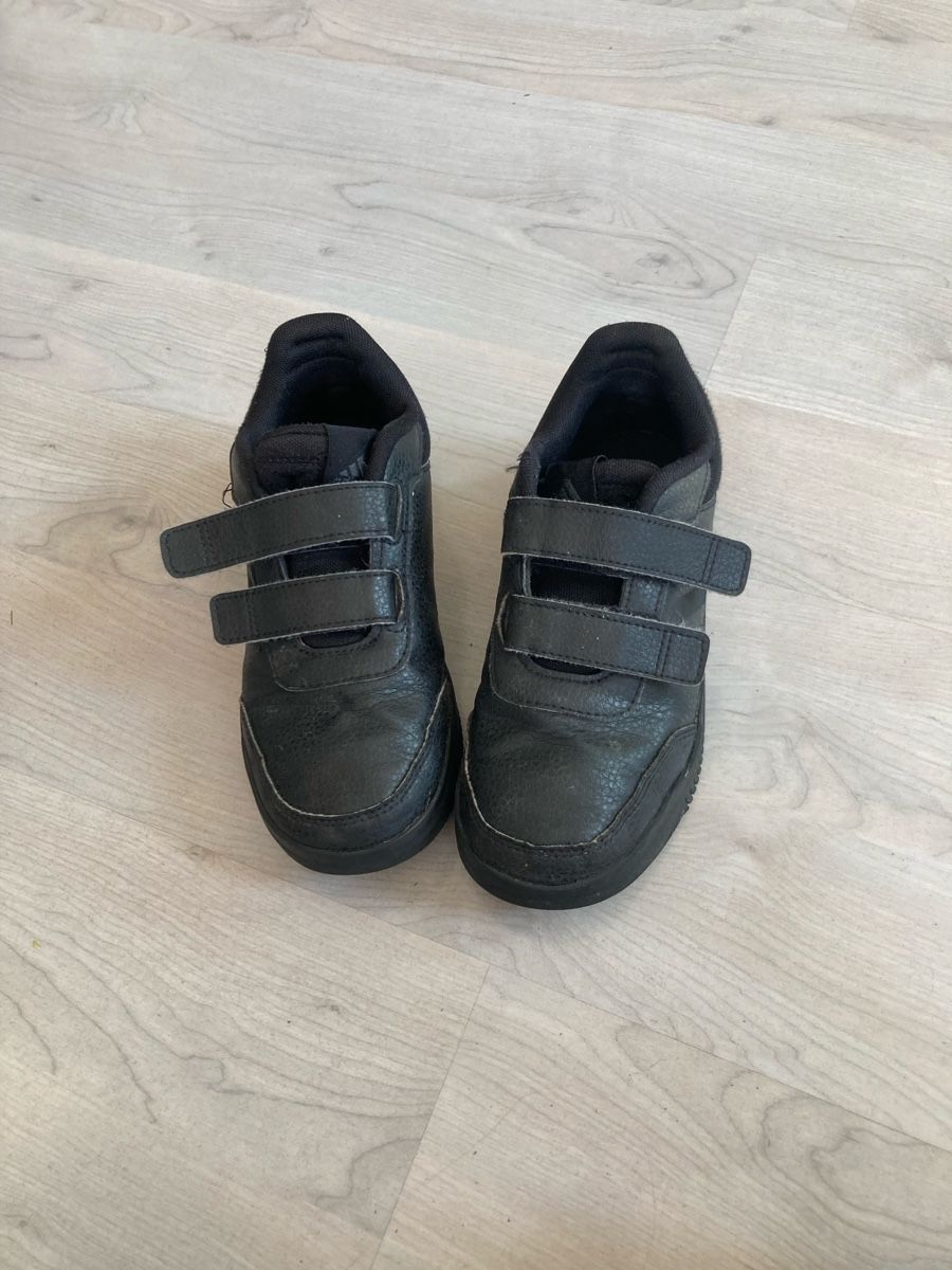 Adidas Chaussures garçon: Turnschuh Adidas 32 – D'occasion à Amden par Karplusan 2