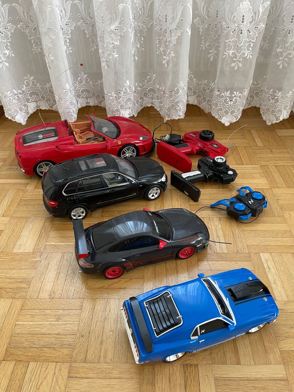 Spielzeuge: Spielzeug Autos 🚘 – Gebraucht aus Aarberg von OrDo20
