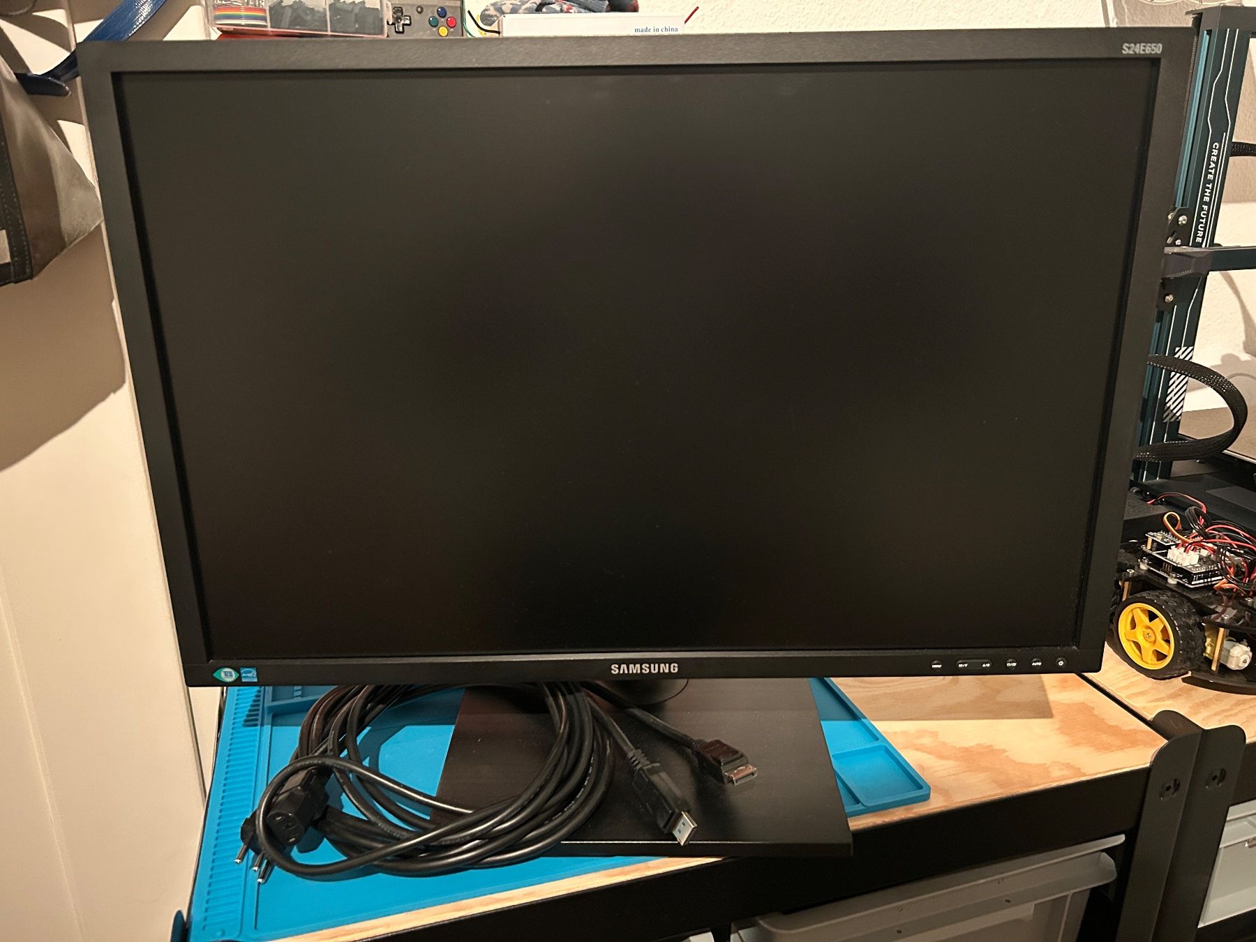 Samsung Monitor: Samsung S24E650 24" Monitor – Usato da Zürich venduto da Int37sec