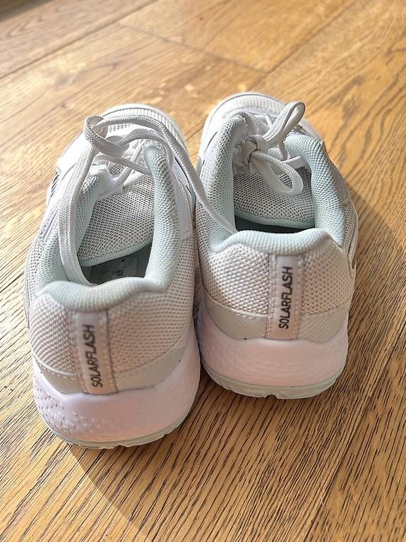 Chaussures garçon: Turnschuhe Puma Solarflash Gr. 31 – D'occasion à Egnach par Theblackcrow 2