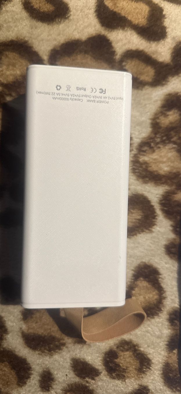Caricabatterie: Powerbank in weiss – Usato da uzwil venduto da Semkii.j 1