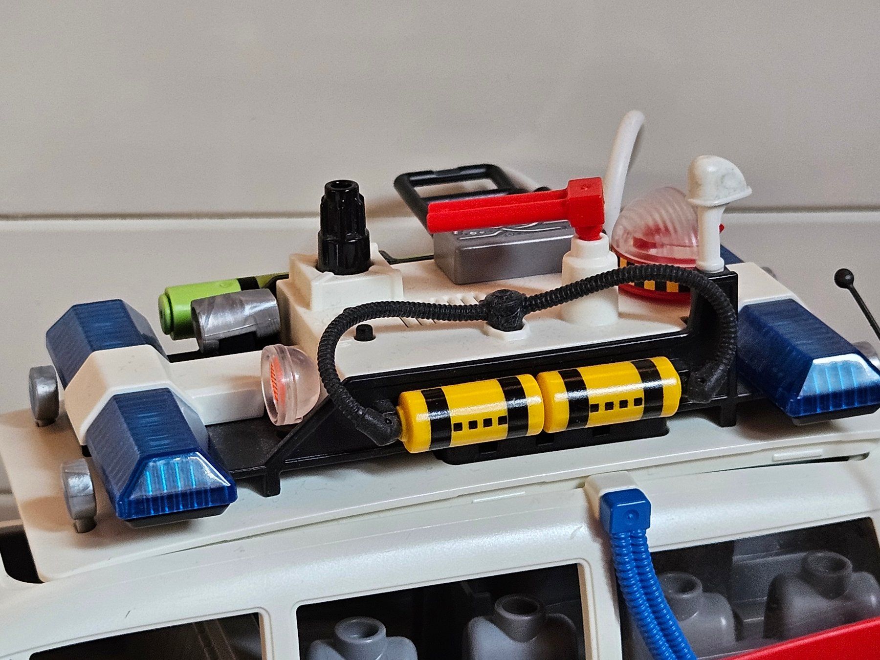 Playmobil Spielzeuge: Playmobil 9220 Ghostbusters Ecto-1 – Gebraucht aus Gontenschwil von regentag 3