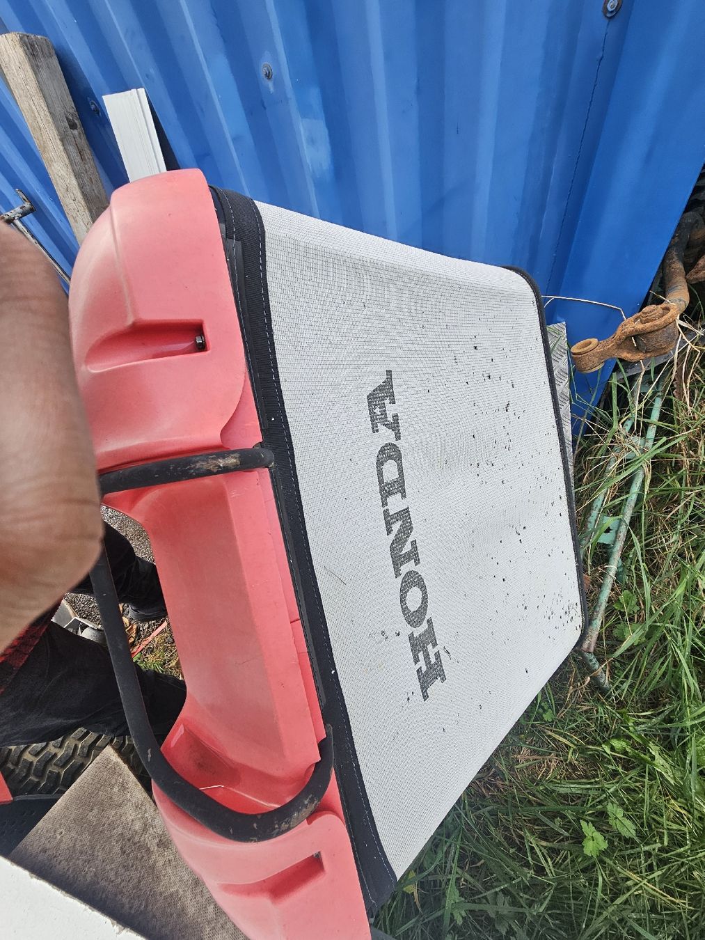 Honda Tondeuses à gazon: tracteur tondeuse  – Défectueux à Champéry par hus_7wmz 2