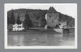 1933, TUGGEN