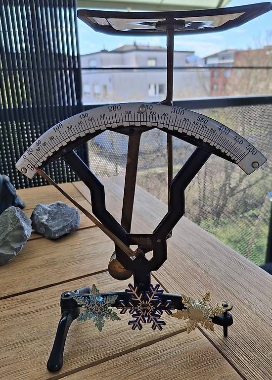 Waagen und Gewichte: Antike Küchenwaage / Vintage Waage  Deko oder Sammler – Gebraucht aus Rüti ZH von Liliane_market