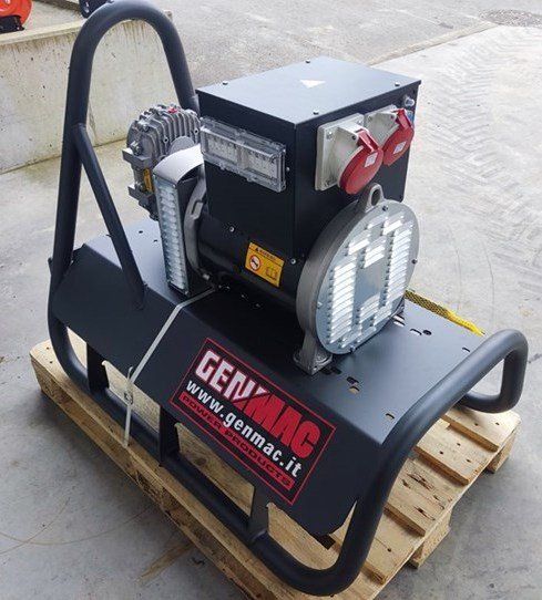 Trattori: Traktor Zapfwellen Generator, Stromgenerator, Notstromgruppe – Nuovo (secondo la descrizione) da Kienberg venduto da UNIRESPO-GmbH 2