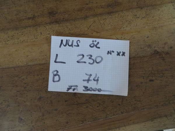 Tavoli: Antike Nussbaum Beizentisch – Usato da Berg SG venduto da Pizza58 9