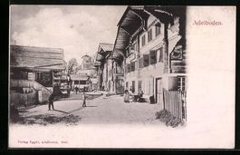 Adelboden, Strassenpartie mit Anwohnern