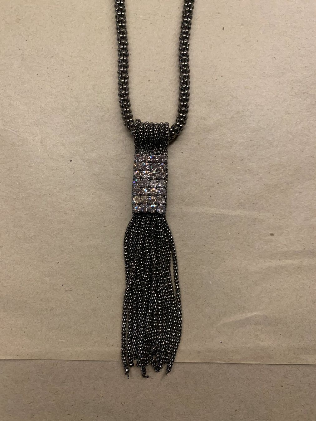 Avant Premiere Robes: Schwarzes Wickelkleid – D'occasion à Chalais par Decoarts.art 4