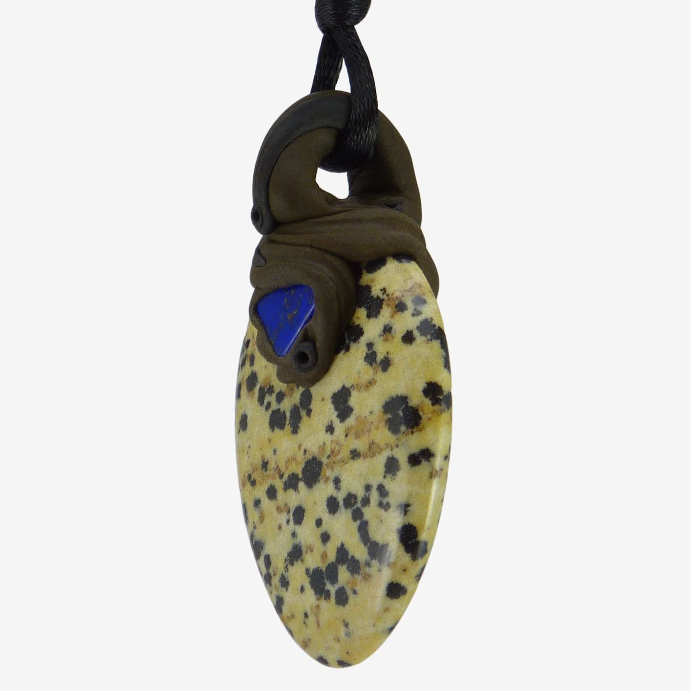 Mineralien & Heilsteine: Dalmatinerstein (Aplit) Anhänger mit Lapislazuli – Neu und originalverpackt aus Meilen von Kaleidoskopia 1