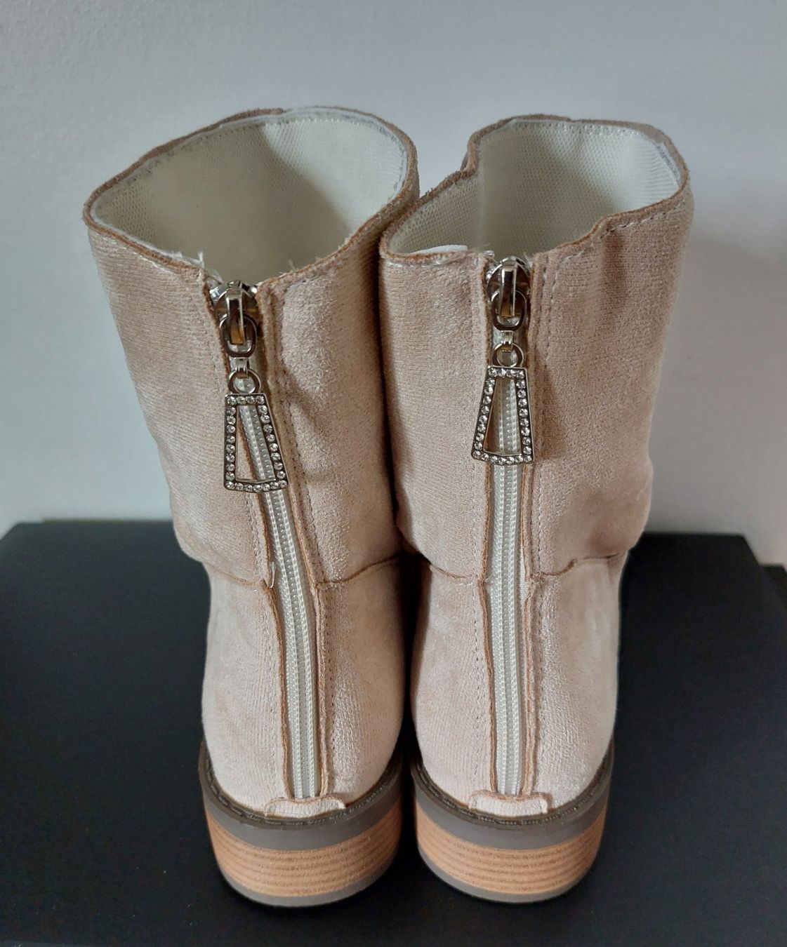 Scarpe da donna: Neue Trend Sommer Stiefelette Gr.39 – Usato da Balsthal venduto da Trendline55 2