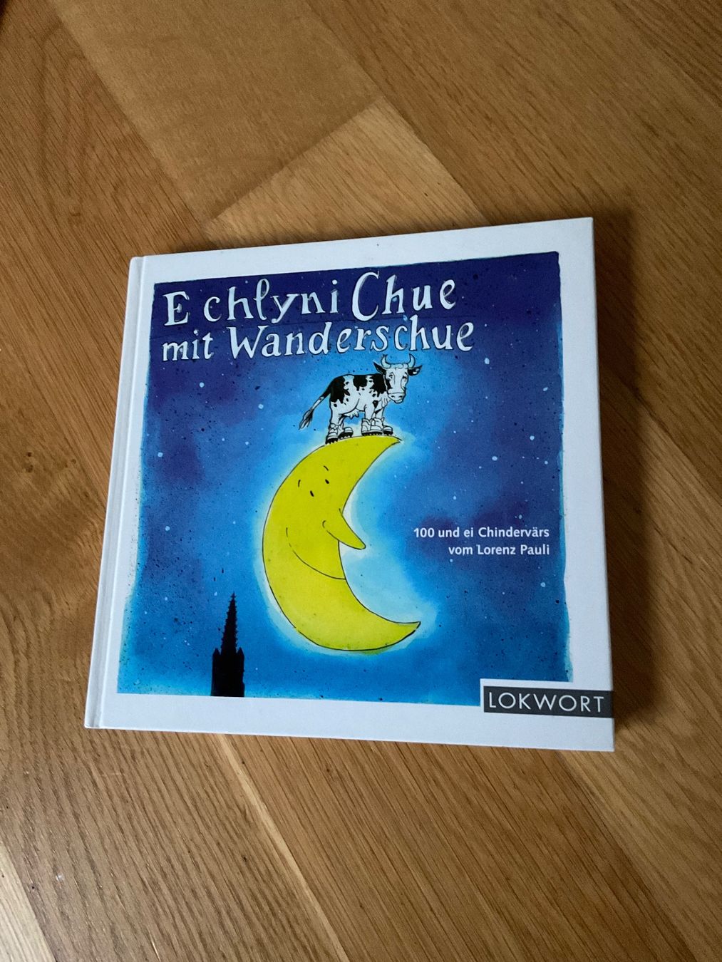 Libri: E chlyni Chue mit Wanderschue - Lorenz Pauli – Usato da Dinhard venduto da R.B.G23