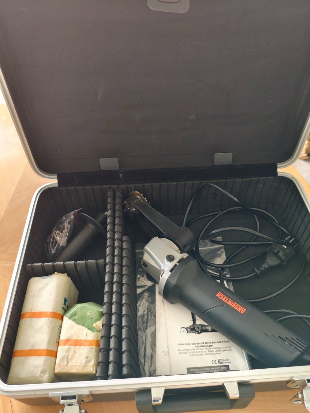 Tutti gli attrezzi: Mini Carver 710W von Arbortech – Usato da Pfäffikon ZH venduto da variohappy