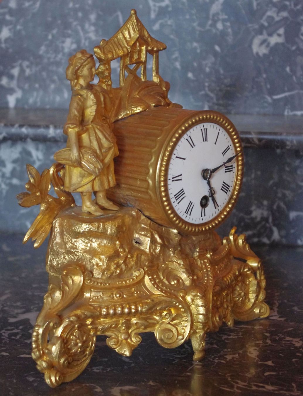 Orologi da terra & Orologi da parete: antike Pariser Kamin-/Buffet-Pendeluhr – Usato da Meggen venduto da Trouvaillen 4