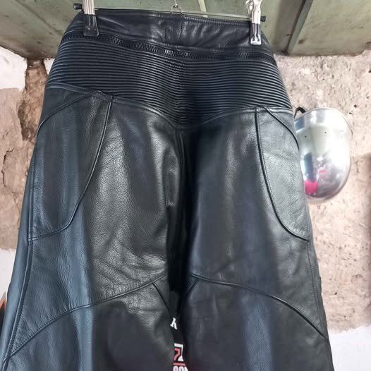 IXS Pantaloni: Motorradhose IXS Grösse 52 – Usato da Hochwald venduto da motowear-secondhand 2