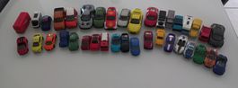 Lot de 37 petites voitures