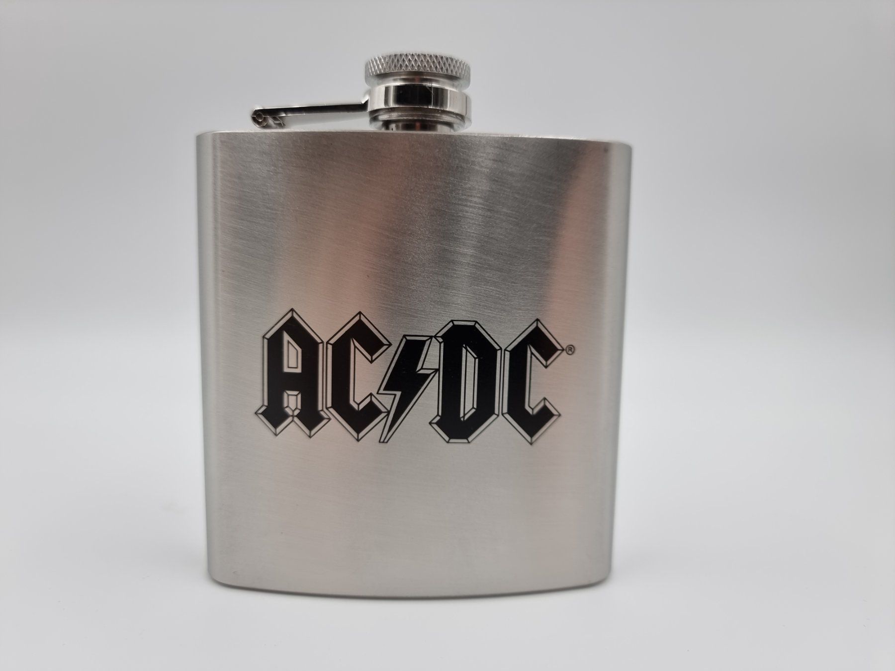 Borracce & Thermos: Flachmann AC/DC aus Edelstahl 170ml – Nuovo e nell'imballaggio originale da Herisau venduto da ZelliZone 1