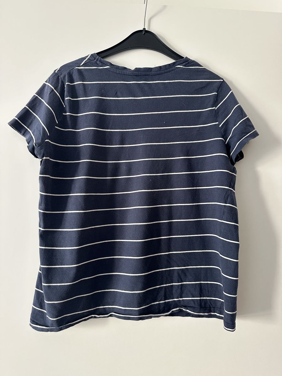 T-shirt: Tee shirt bleu à rayures – Nuovo (secondo la descrizione) da Lausanne venduto da sou_w9bl 1