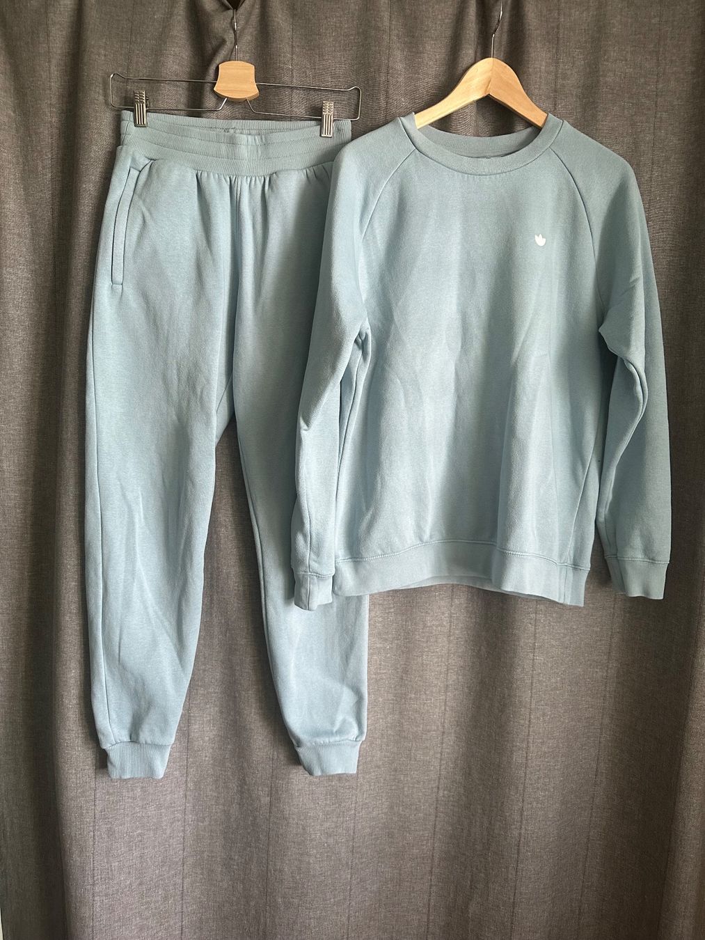 Adidas Kleiderpakete: Adidas Originals Set – Gebraucht aus Uitikon Waldegg von MGC 1