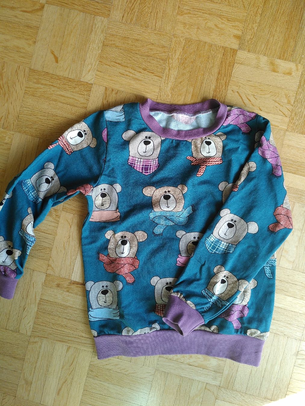 Maglioni & Felpe: Kinderpulli mit herzigem Bärli-Motiv – Nuovo (secondo la descrizione) da Zürich venduto da Frikadellenwerfer