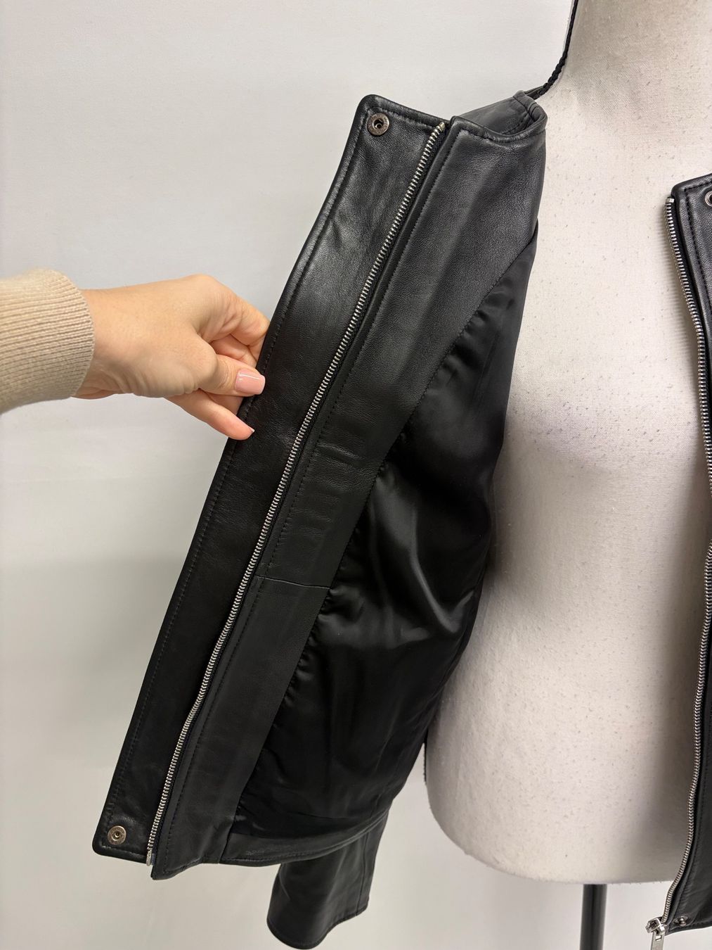 Max Mara Jacken: Weekend Max Mara Lederjacke Gr. 40 schwarz Lammnappa – Neu (gemäss Beschreibung) aus Regensdorf von secondchancefashion 6