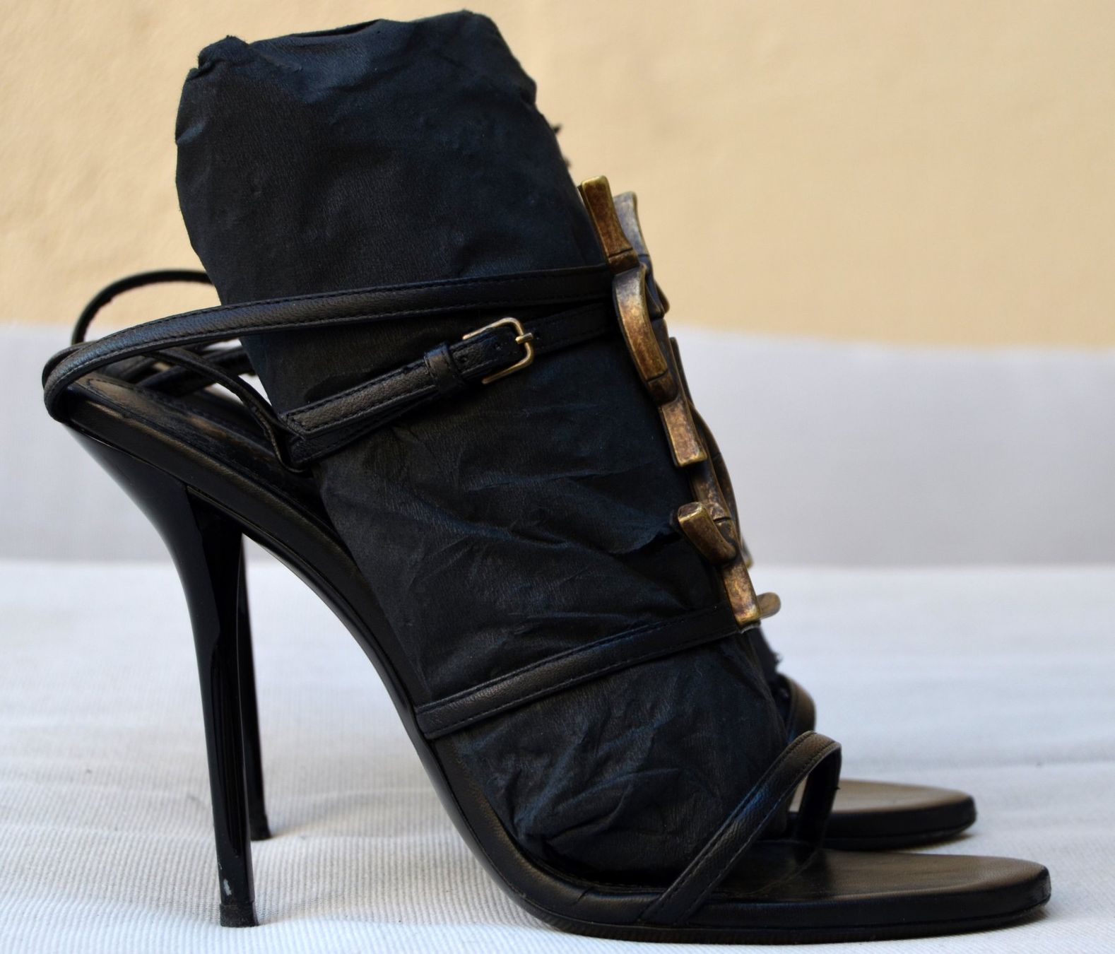 Saint Laurent Scarpe da donna: Yves Saint Laurent Pups .36 – Usato da Collonges venduto da Allegree 5