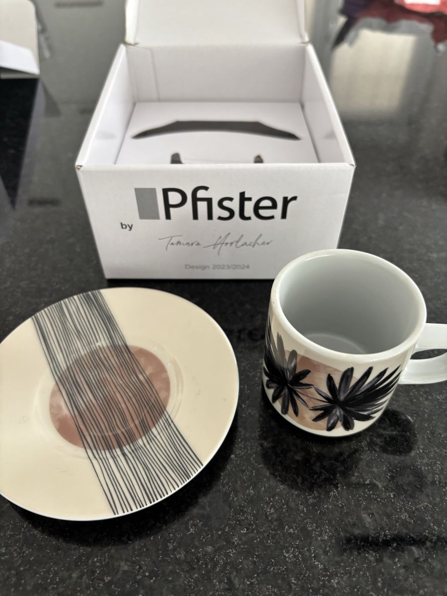 Pfister Tazze: Sammeltasse Pfister 2017/2018 – Nuovo e nell'imballaggio originale da Büsserach venduto da Zimtstaernli19 1