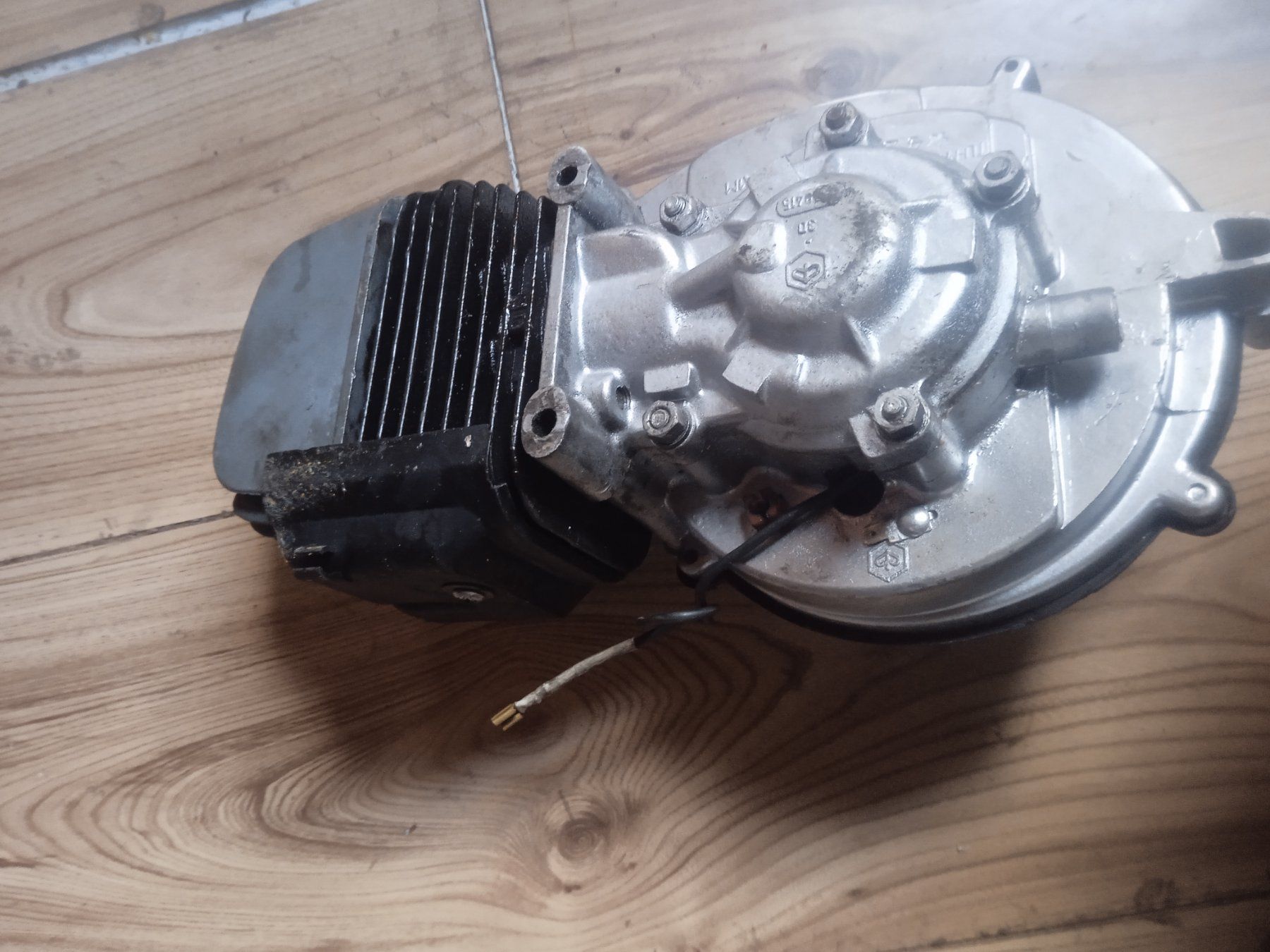 Parti ricambio per ciclomotori: Piaggio Motor.lauft – Usato da Fulenbach venduto da Elektronik