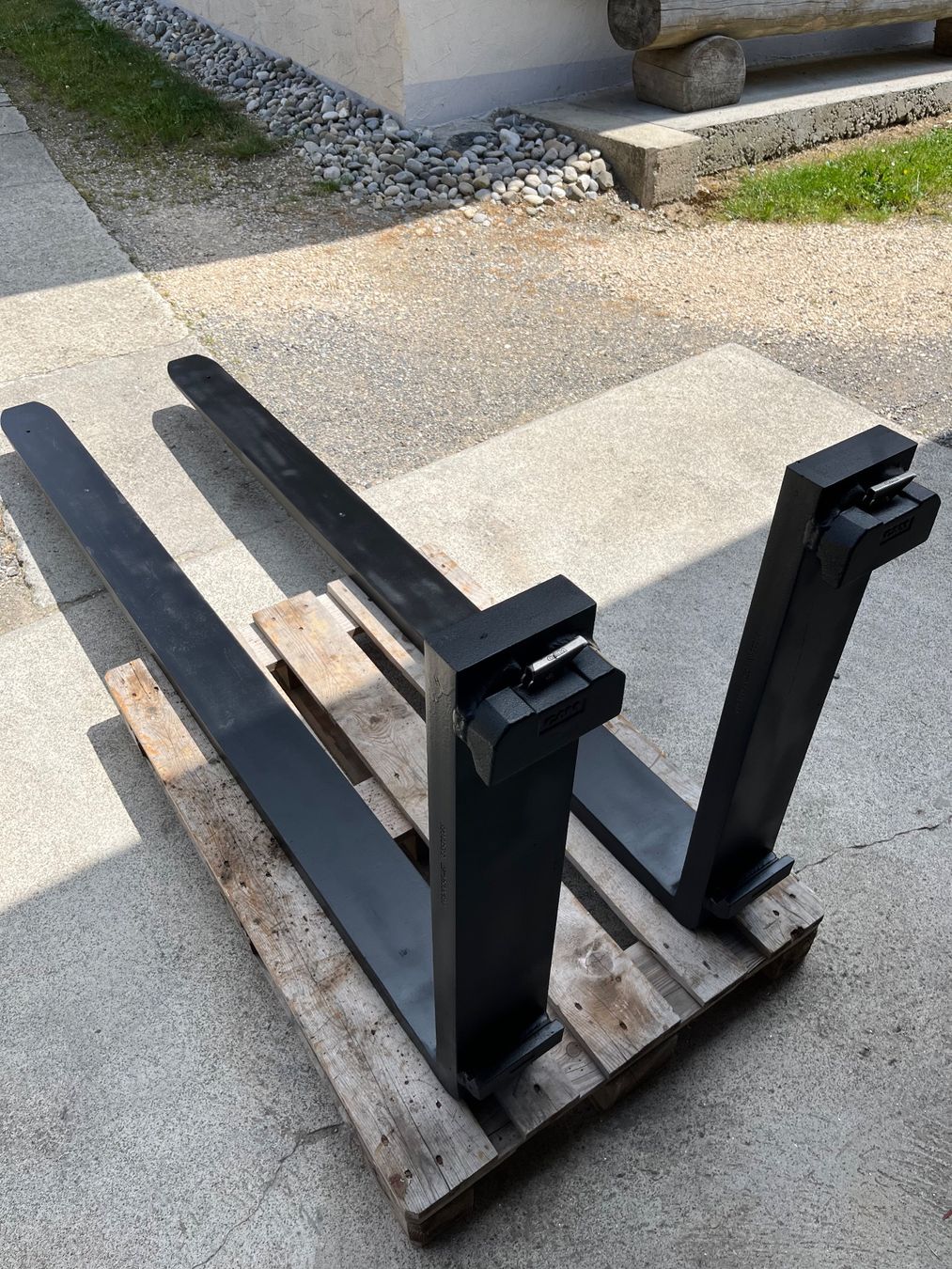 Carrelli elevatori e a forche: Fourche à palettes FEM4 2,2m – Usato da Bioley-Magnoux venduto da Salvo25