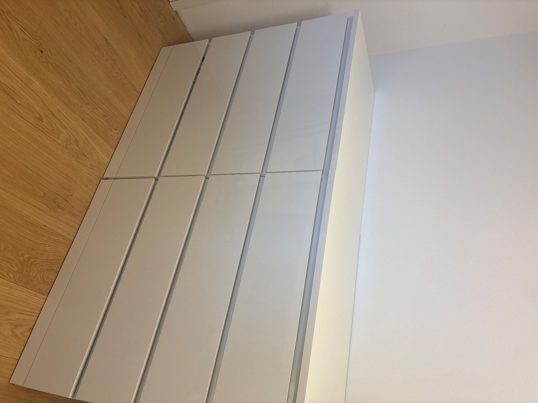 Ikea Cassettiere: Ikea Malm Kommoden – Usato da Häuslenen venduto da art_5r9s