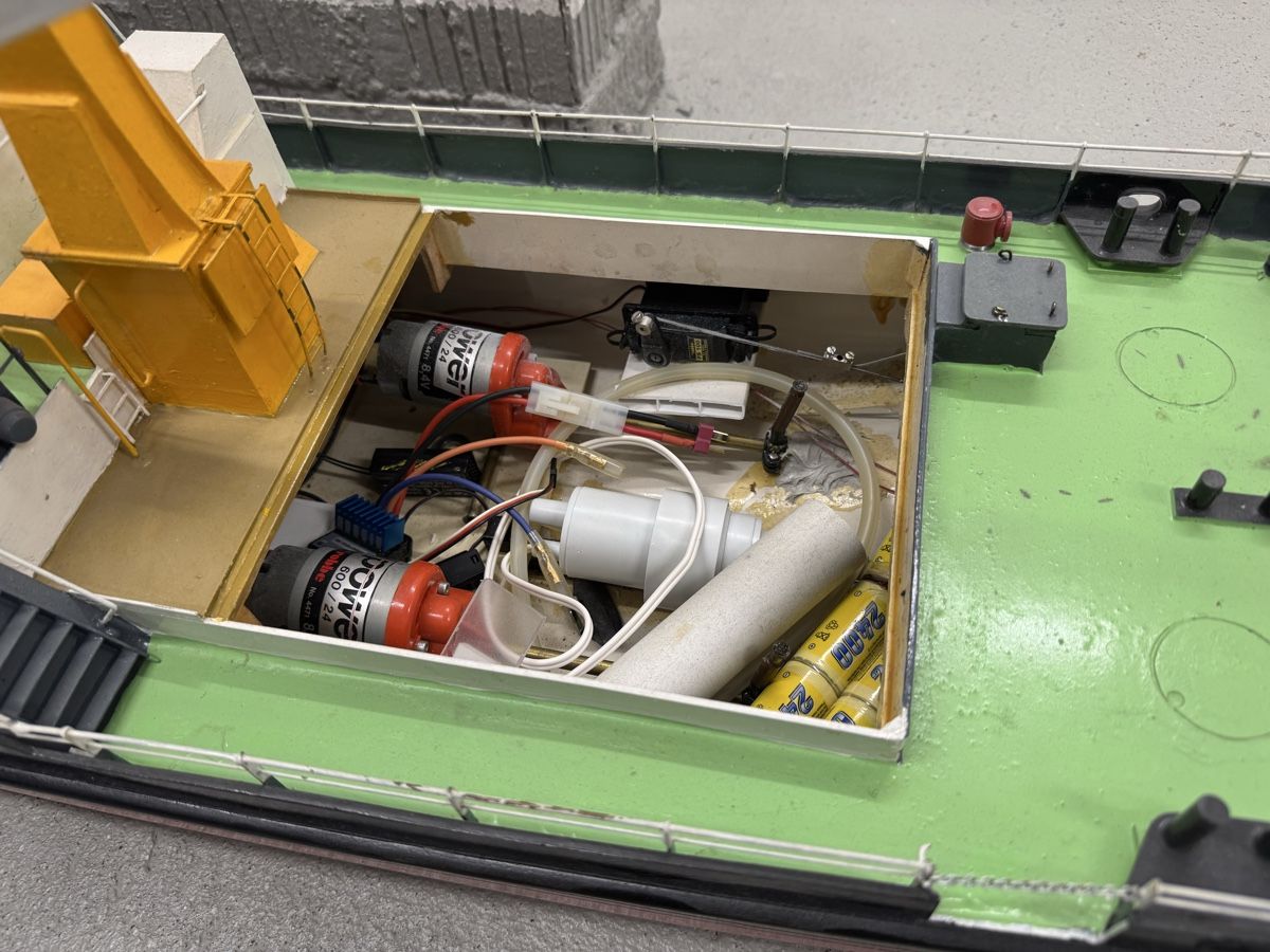 Robbe Modellismo RC: Modellbau Schiff Robbe Norderney Tonnenleger – Usato da Zürich venduto da Trident17374 5
