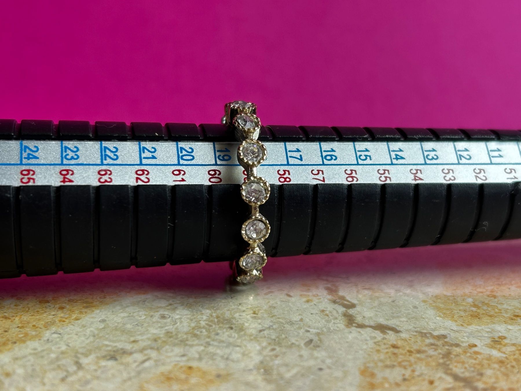 Ringe: Fingerring mit weissen Strasssteinen (61) – Gebraucht aus Laufen von Bellavitaboom 2