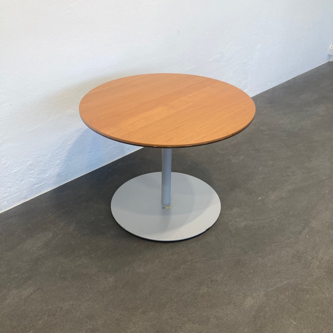 Schreibtische: Office Line Excellent Lounge Table 605mm hoch – Gebraucht aus Schönenwerd von mcofficeshop 1