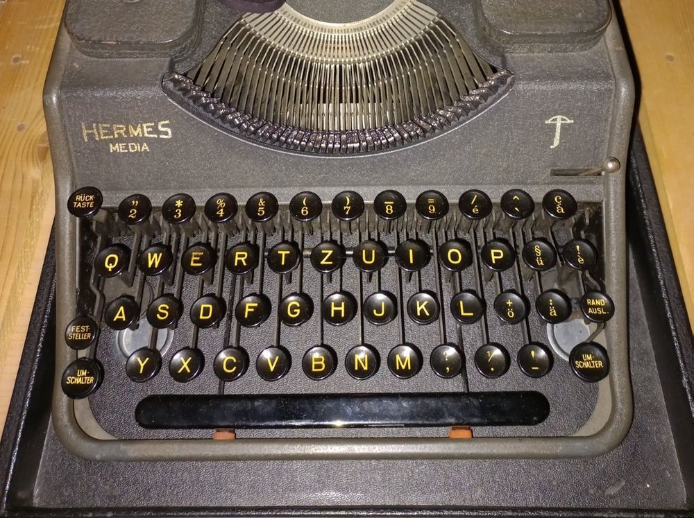 Machine à écrire Hermes Media Vintage (Gebraucht) in LAUSANNE für CHF ...