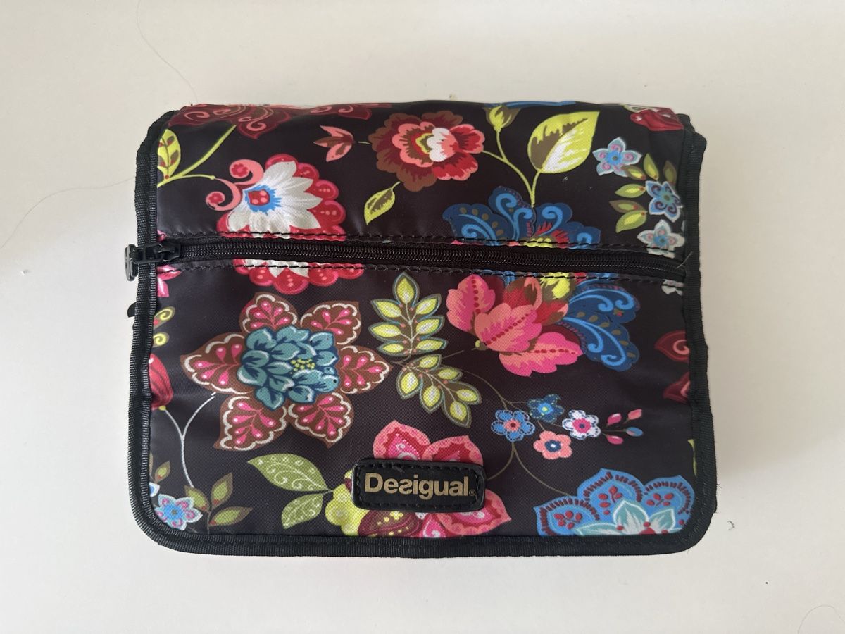 Desigual Custodie per cosmetici: Desigual Necessaire mit Blumenmuster – Usato da Neuenhof venduto da jow_fh6g