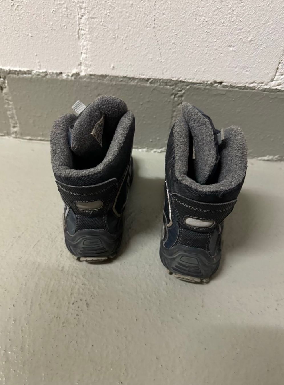 Scarpe per ragazzi: Kinder Winter Schuhe Grösse 28 – Usato da Zürich venduto da zd_1965 2