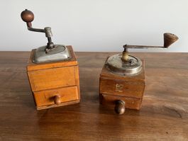 2x Kaffeemühle aus Holz