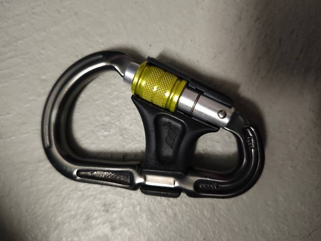 Kletterausrüstungen: DMM Belay Master 2. Carabiner. – Gebraucht aus Dübendorf von Olenaaa