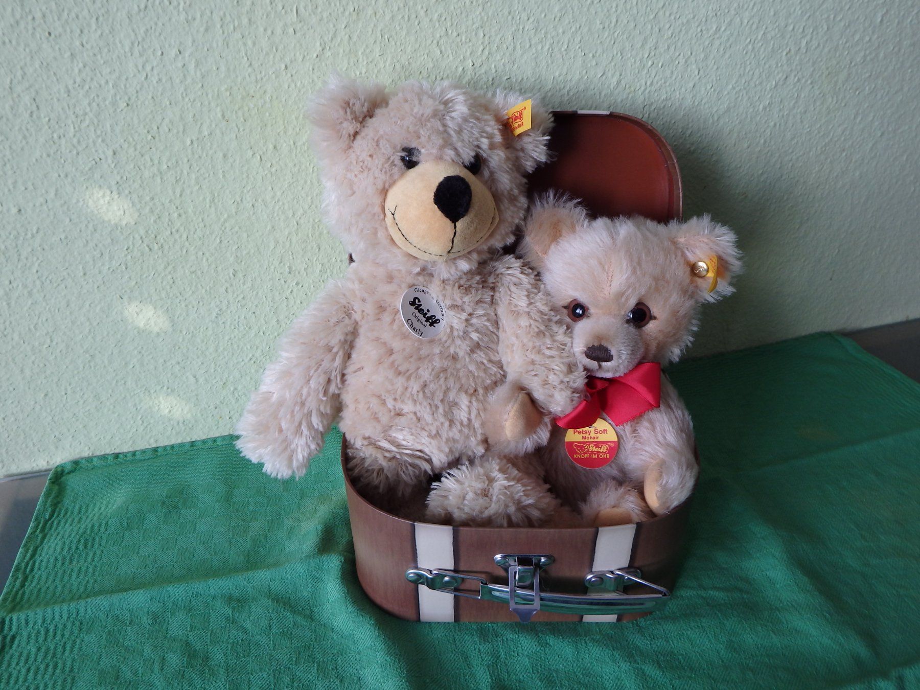 Steiff Giocattoli: Steiff Original Bären mit Koffer – Nuovo (secondo la descrizione) da Obergerlafingen venduto da Nurschi2011 2