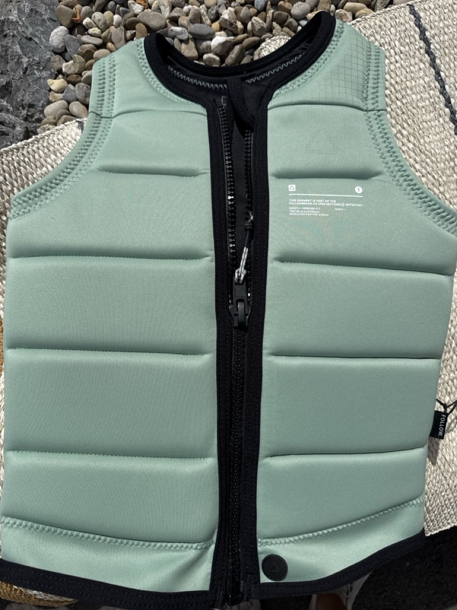 Gilets de sauvetage: Follow Sup oder Surf Weste – Neuf (Voir description) à Utzigen par lou40