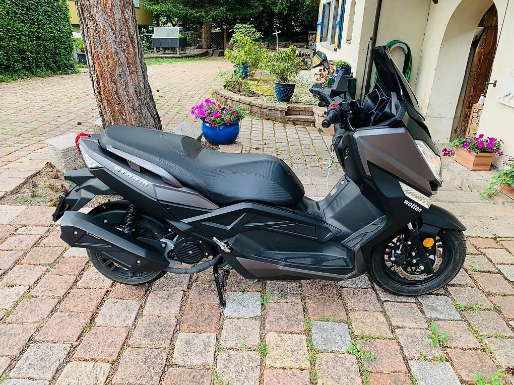 Scooter: Roller/ Scooter Wottan Storm 125 – Usato da Malans GR venduto da Capricorn90